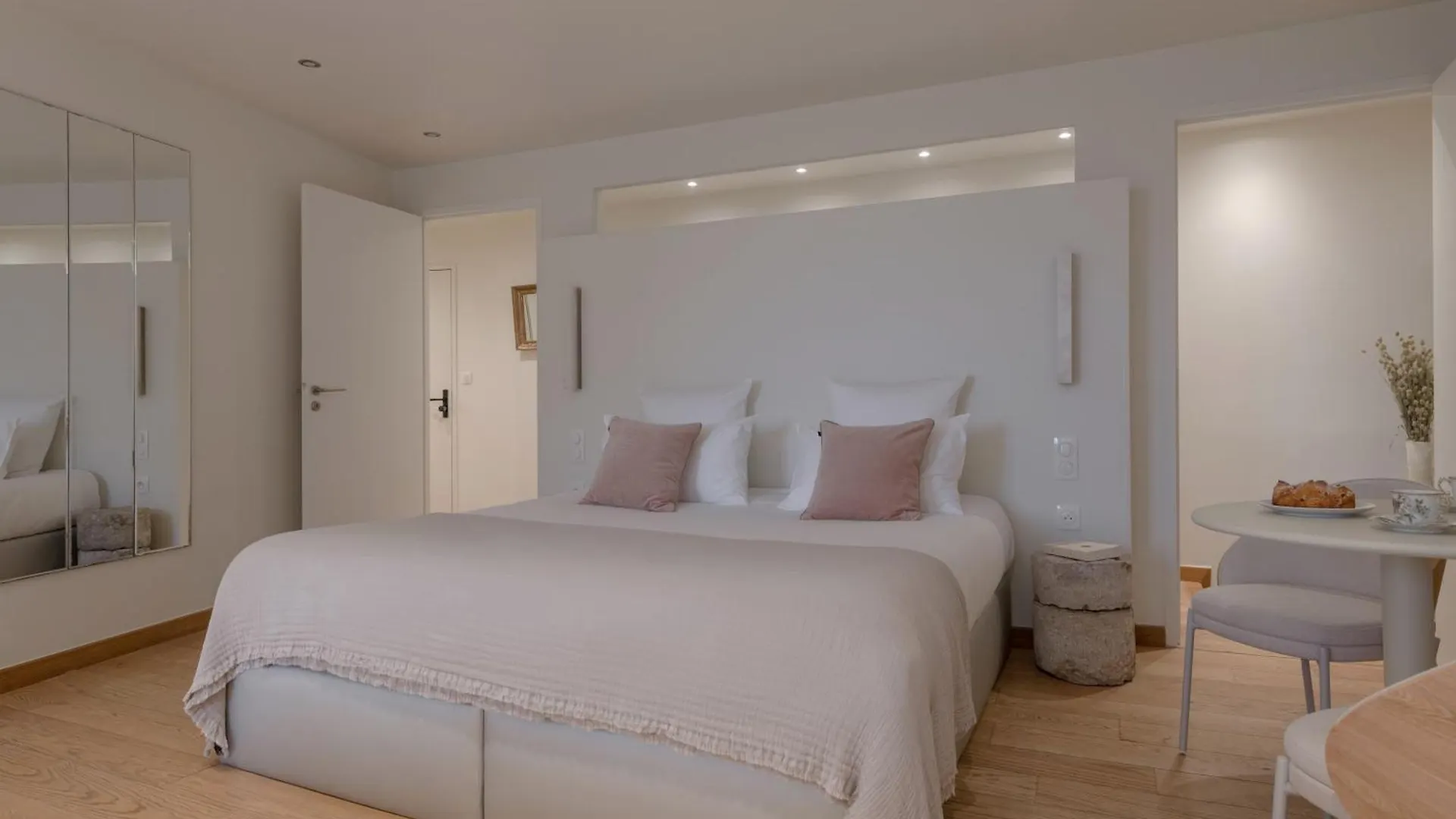 Mihotel Le Gourguillon Lyon Hotel