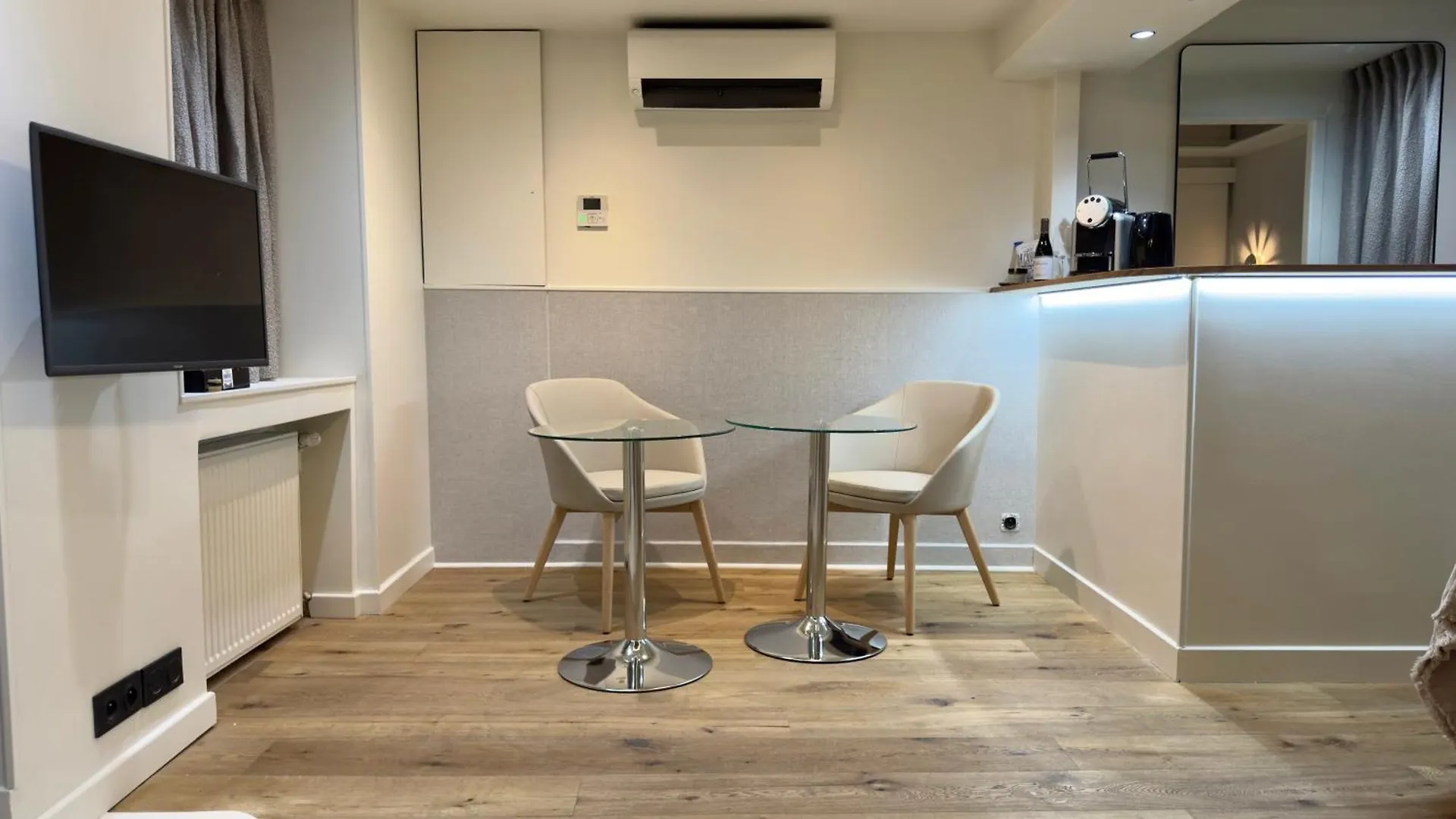 ** Hotel Mihotel Le Gourguillon Lyon France