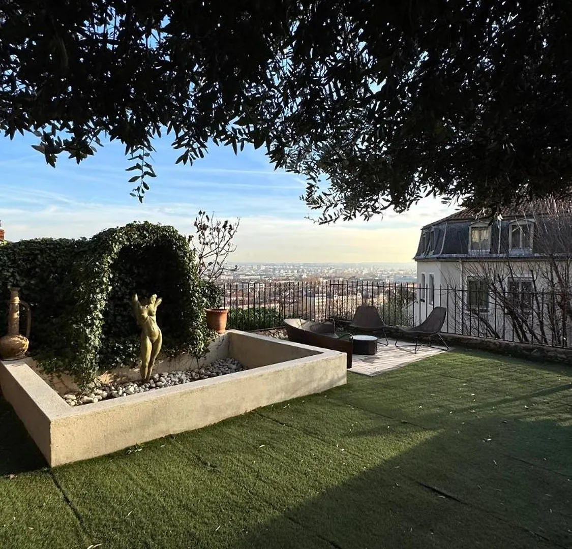 Mihotel Le Gourguillon Lyon France