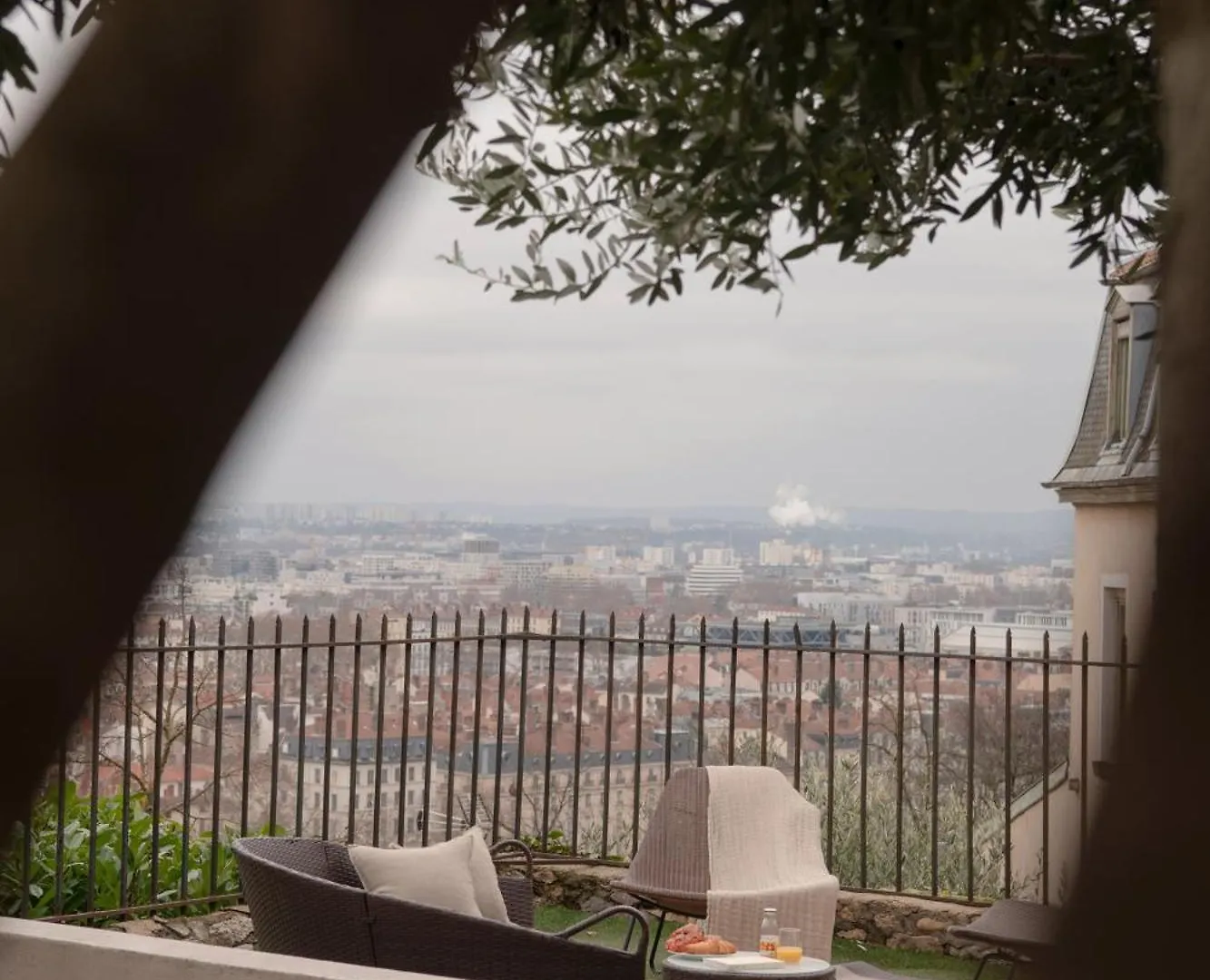 Mihotel Le Gourguillon Lyon Hotel