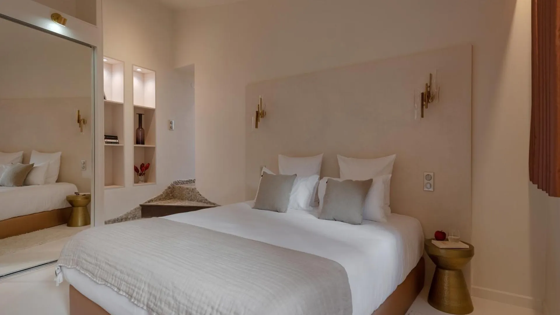 Mihotel Le Gourguillon Lyon Hotel