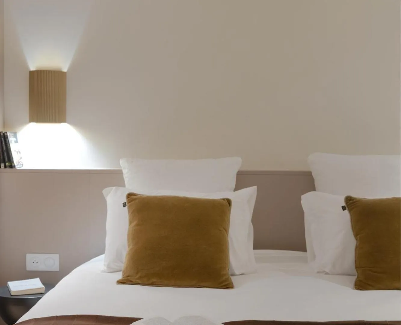 Mihotel Le Gourguillon Lyon France