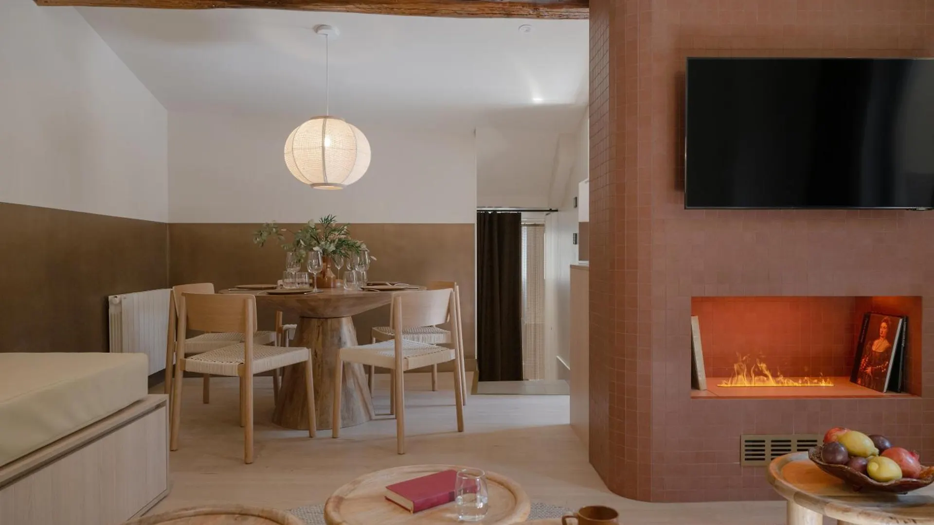 Mihotel Le Gourguillon Lyon France